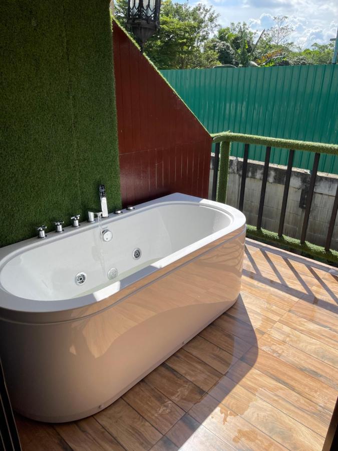 Noree Jacuzzi House Ban Phan Sadet Nai Екстер'єр фото